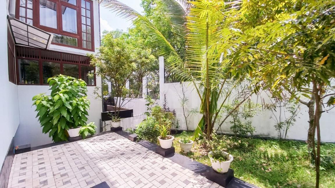 House for Sale in Hokandara - image 9